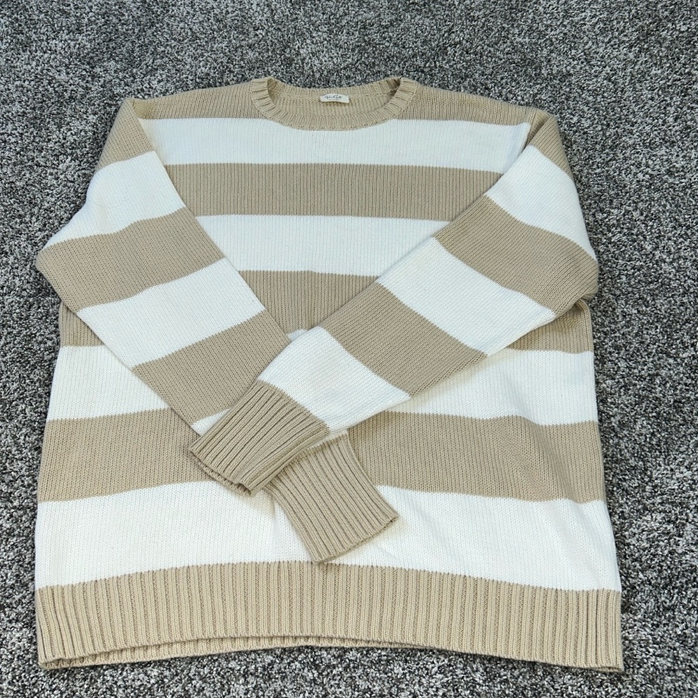Hollister over sized knit sweater size large